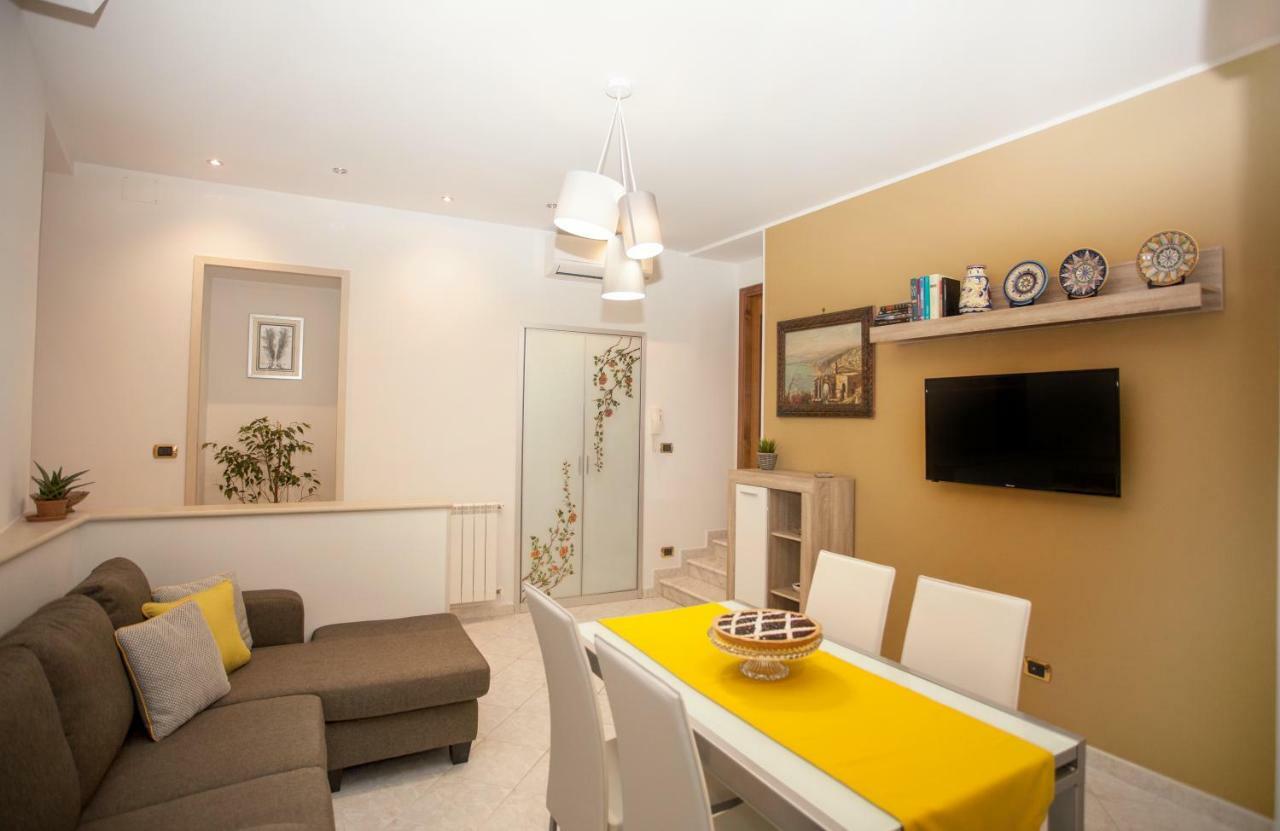 Casa Rosaria Apartment ตาออร์มินา ภายนอก รูปภาพ
